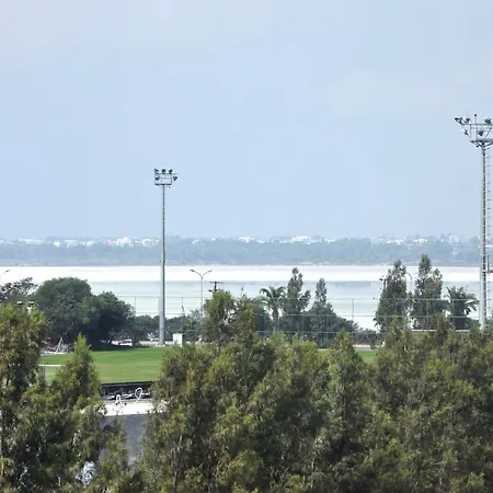 Apartament 2br Beachside Escape, Short 7-min Walk To Shore *