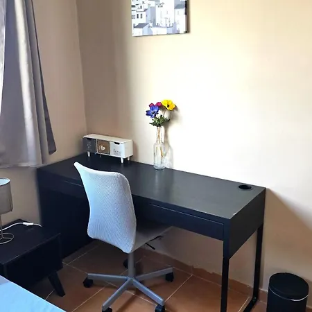2br Beachside Escape, Short 7-min Walk To Shore *