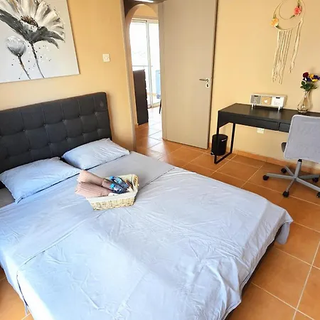 Charming 2br Classic Flat With Fast Wi-fi Apartamento