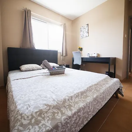 2br Beachside Escape, Short 7-min Walk To Shore