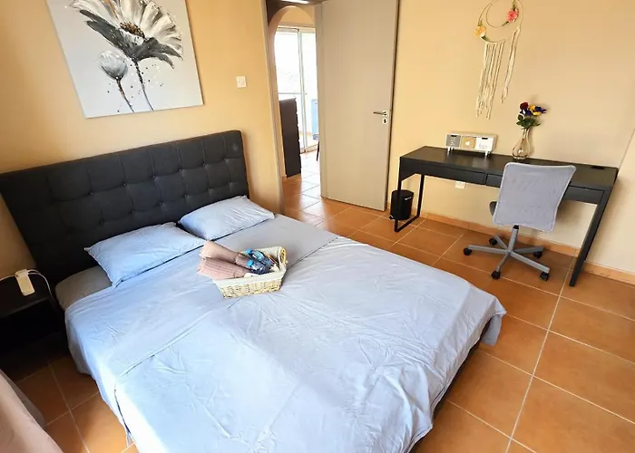 Charming 2br Classic Flat With Fast Wi-fi Apartamento
