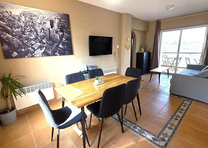 Charming 2br Classic Flat With Fast Wi-fi * 拉纳卡